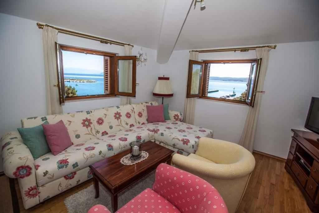 Apartments In Crikvenica 5559 Bagian luar foto