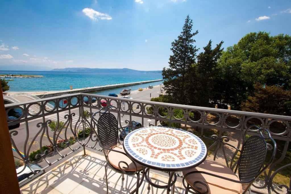 Apartments In Crikvenica 5559 Bagian luar foto